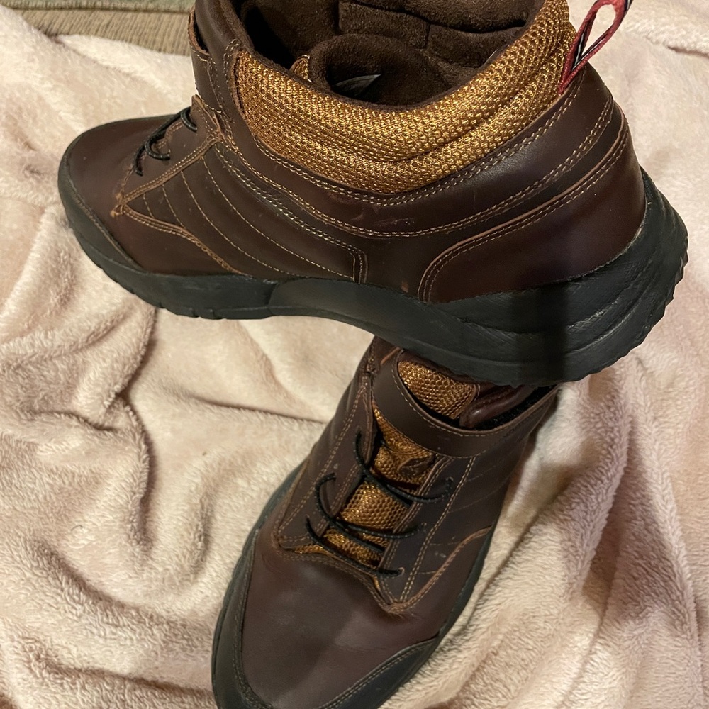Anodyne hiking boots for men